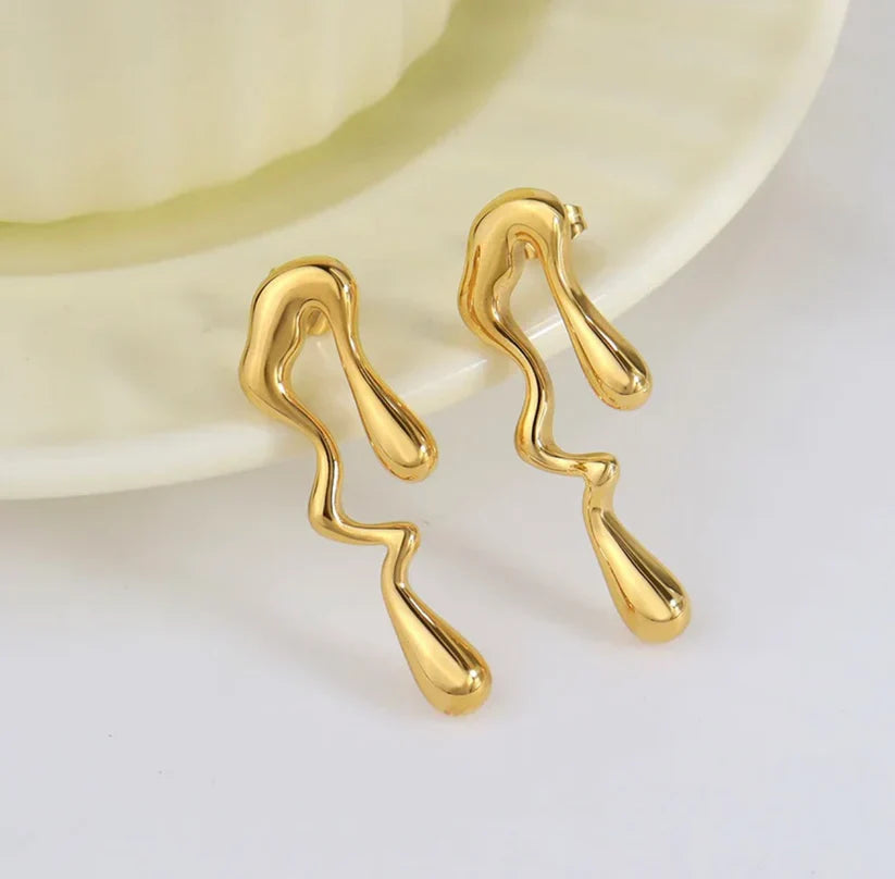 Bold Waterdrop Statement Earring